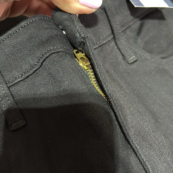 Universal Thread High Rise,slim straight,No Fade,stretch 5 Pocket,Belt loop - Picture 4 of 7